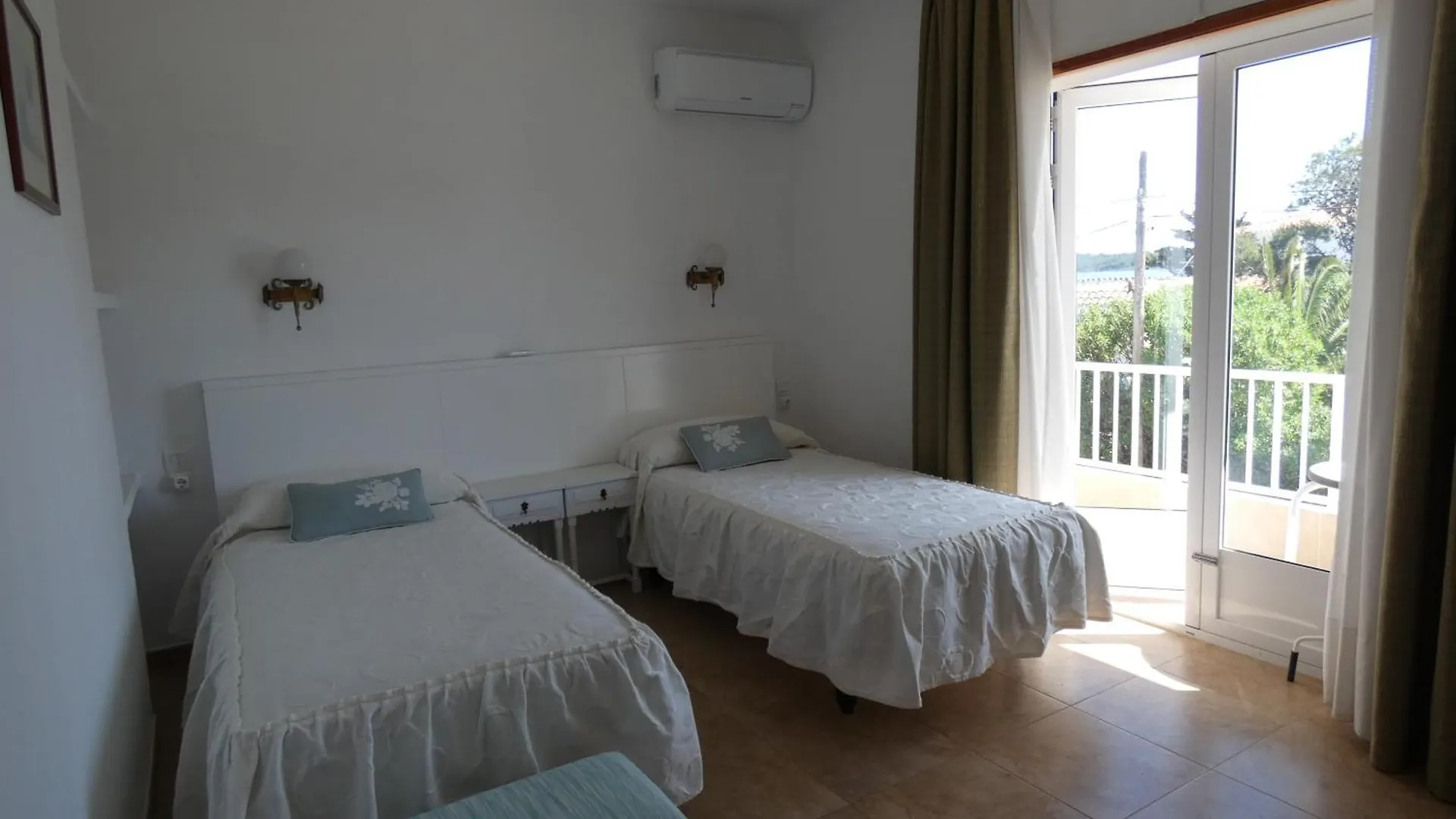 Hostal Port Fornells Affittacamere Fornells (Menorca)