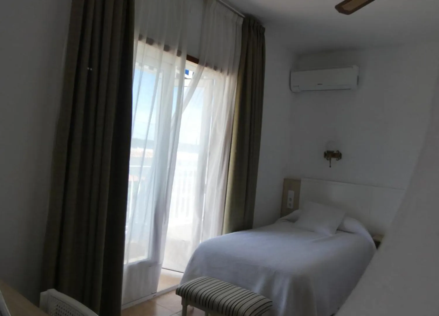 Hostal Port Fornells Affittacamere Fornells (Menorca)