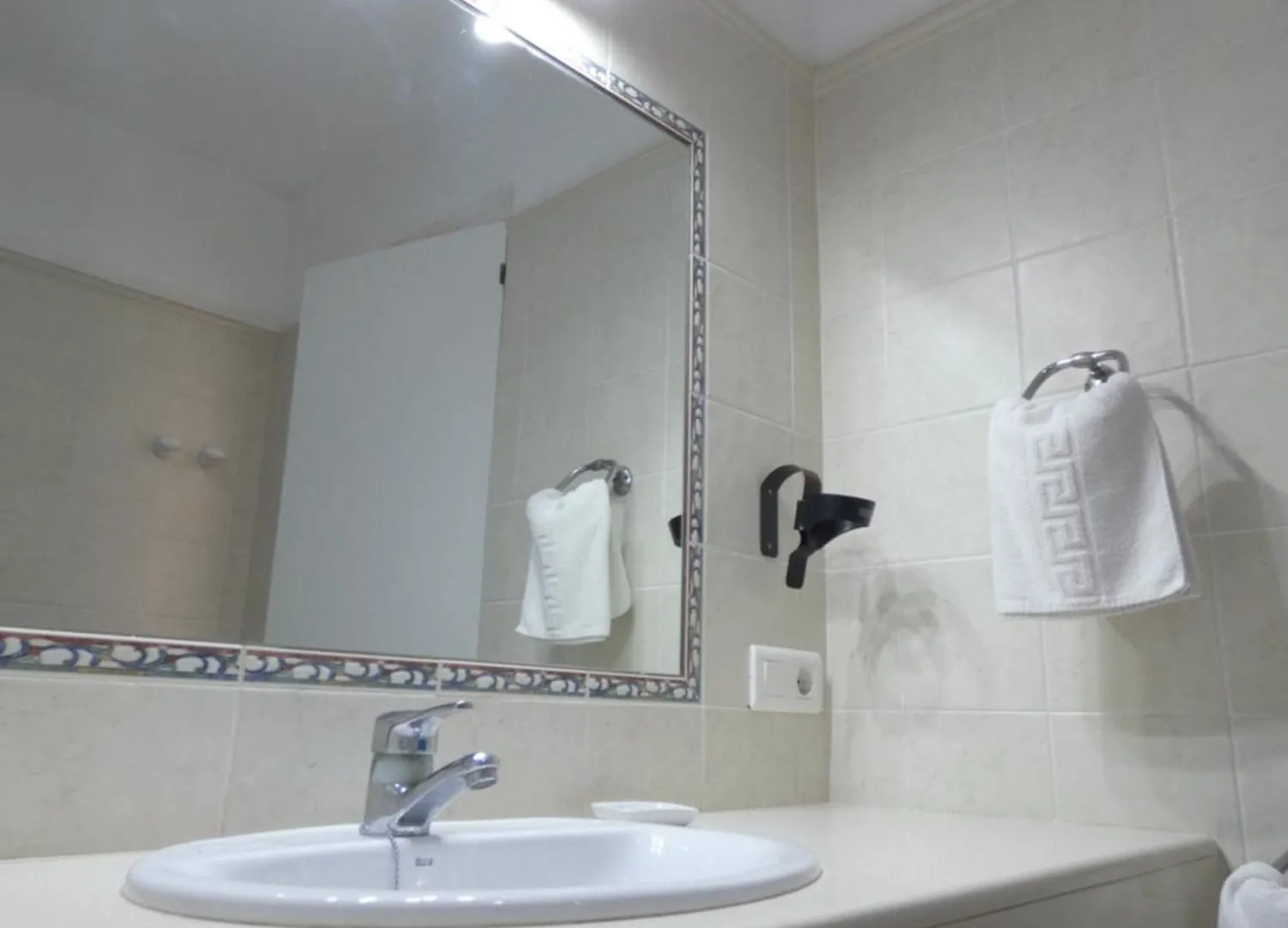 Hostal Port Fornells 2*, Fornells (Menorca) Spagna