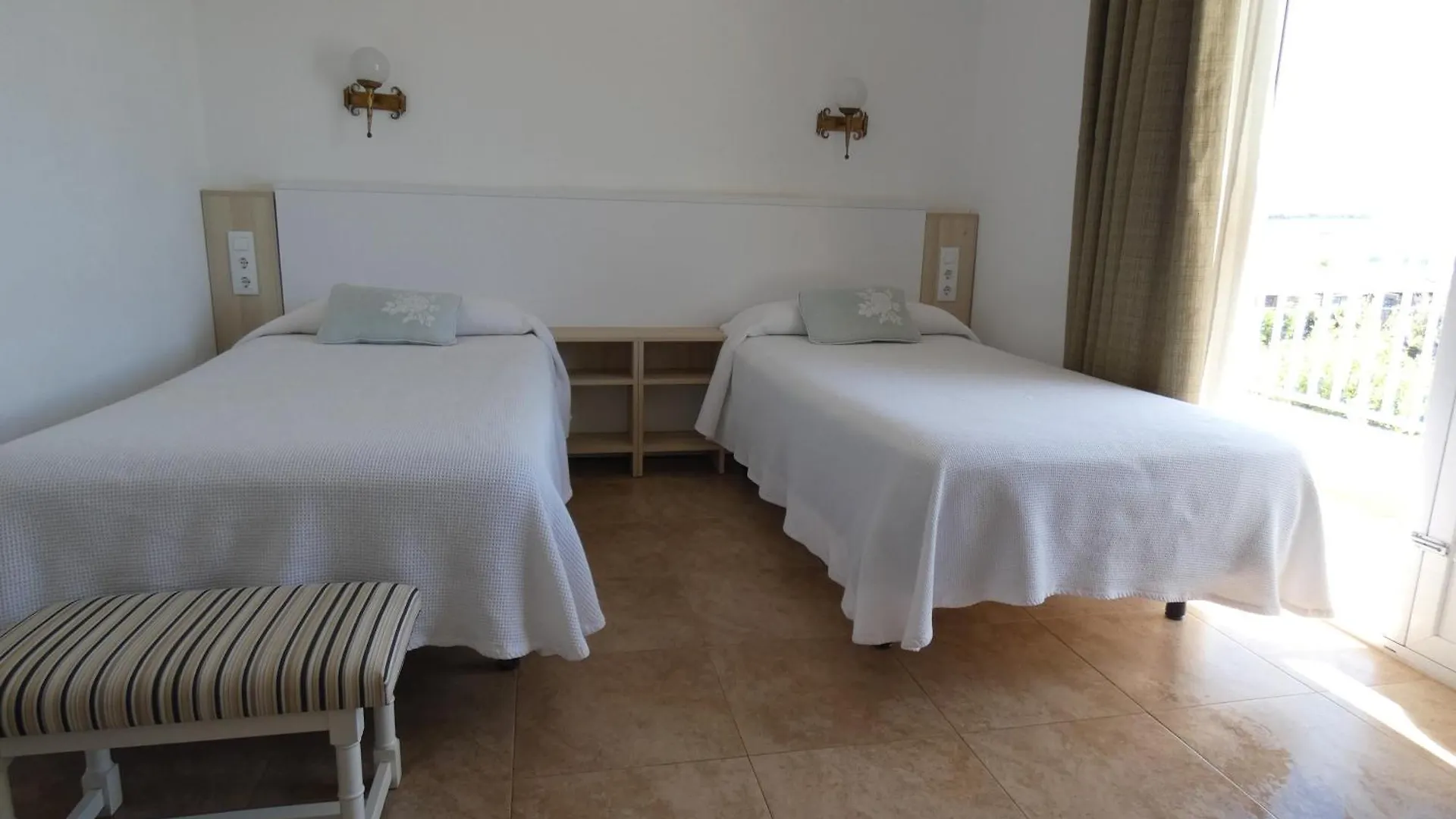 Hostal Port Fornells (Adults Only) Pensjonat